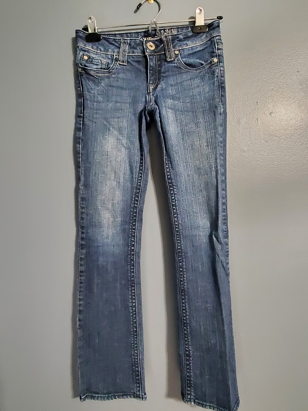 Refuge Low Rise Straight Leg Jeans Women's Size 1